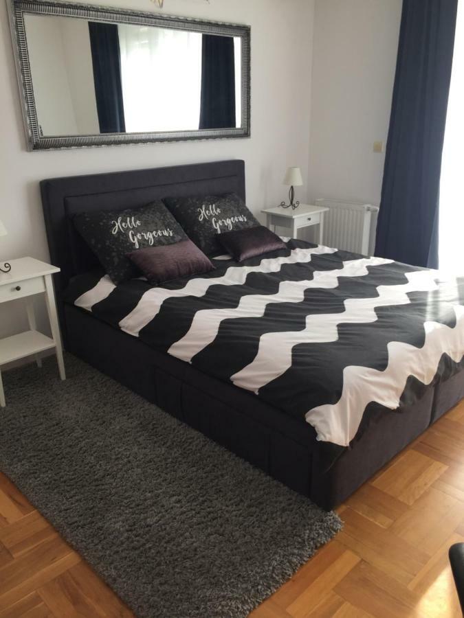 Studio Apartman Lara *** Osijek Exterior foto